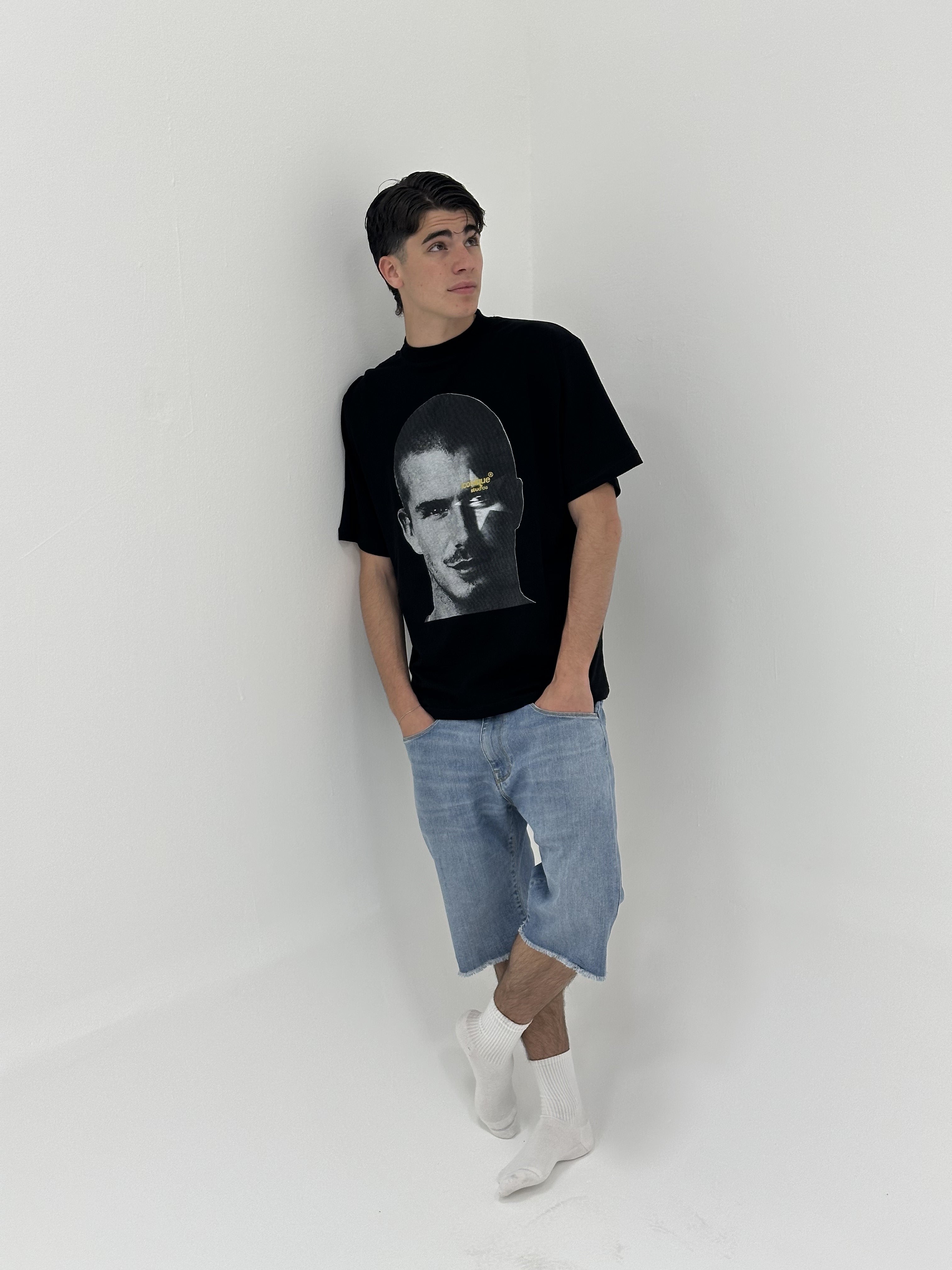 Man Model wearing David Beckham T SHirt y2k inspiration